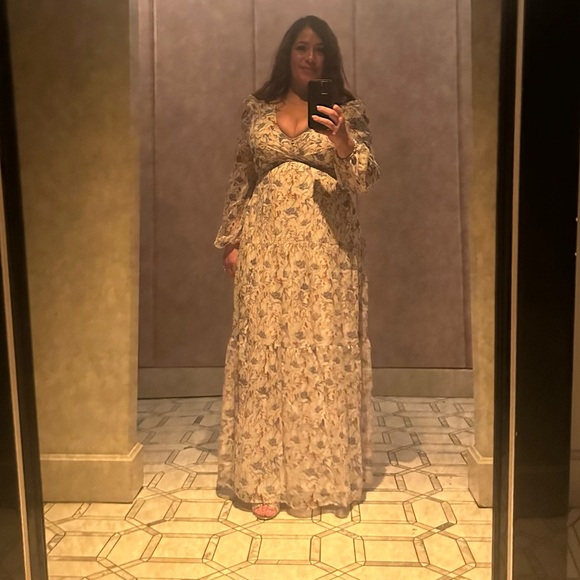 Meet your Posher, Val in TX - Picture 3 of 14